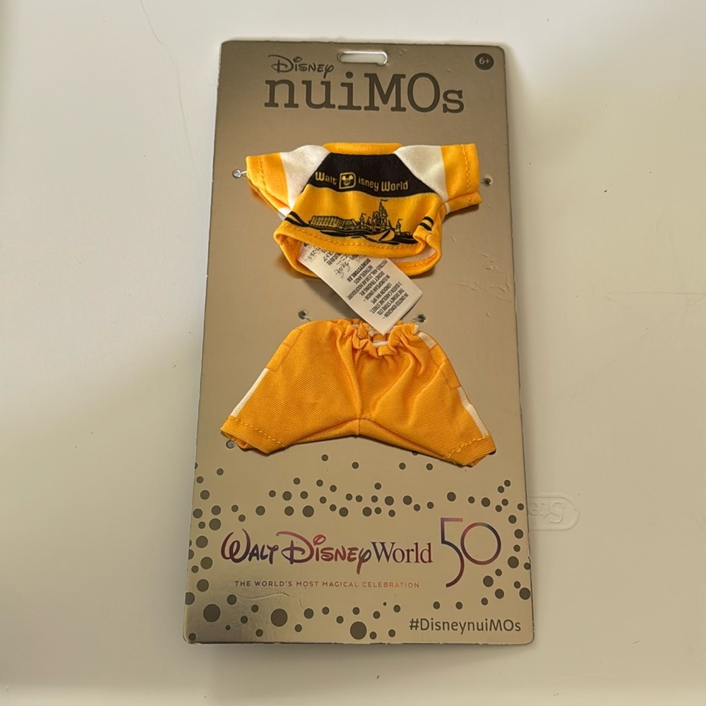 NWT NUIMOS DISNEY
